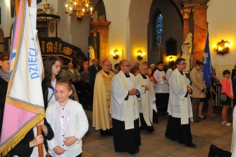 Poświęcenie sztandaru i obrazu (19.10.2014)  -5